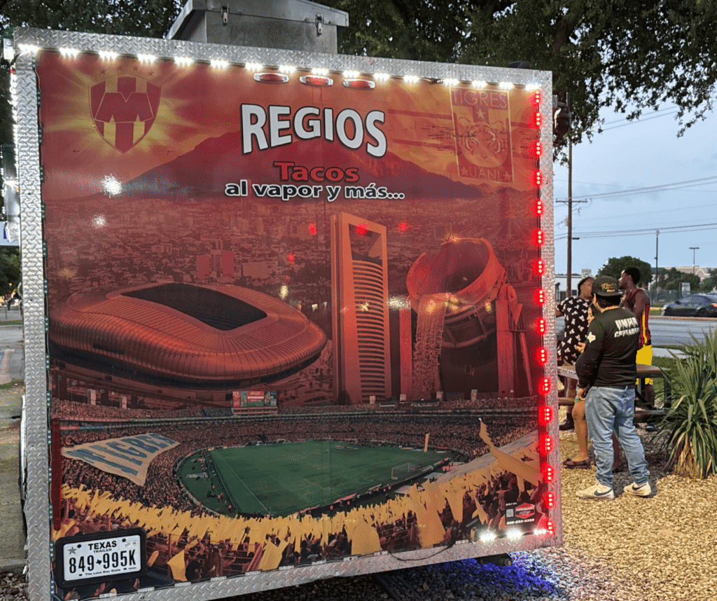Regios Tacos a Vapor en N Lamar Blvd