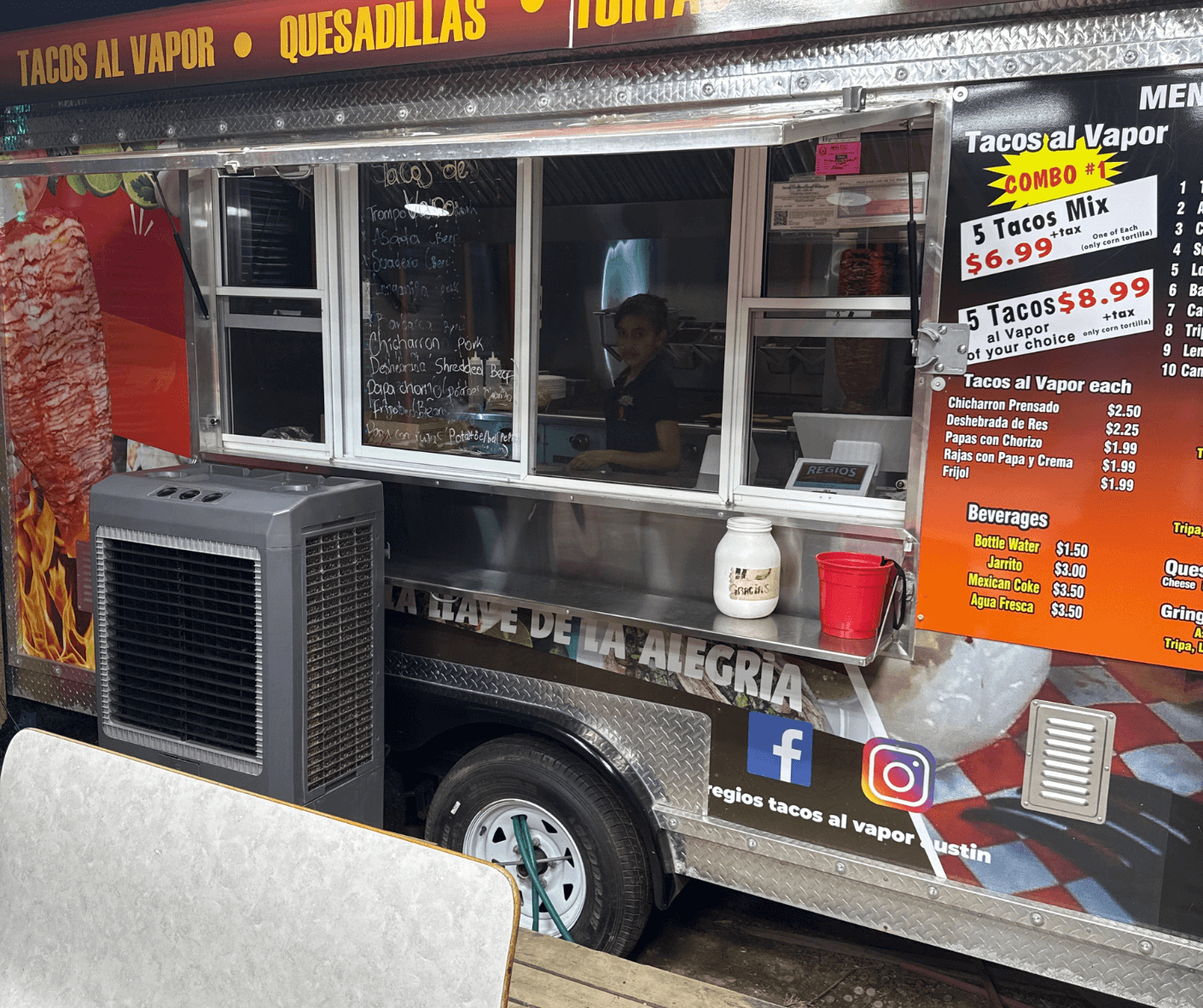 Regios Tacos a Vapor Austin